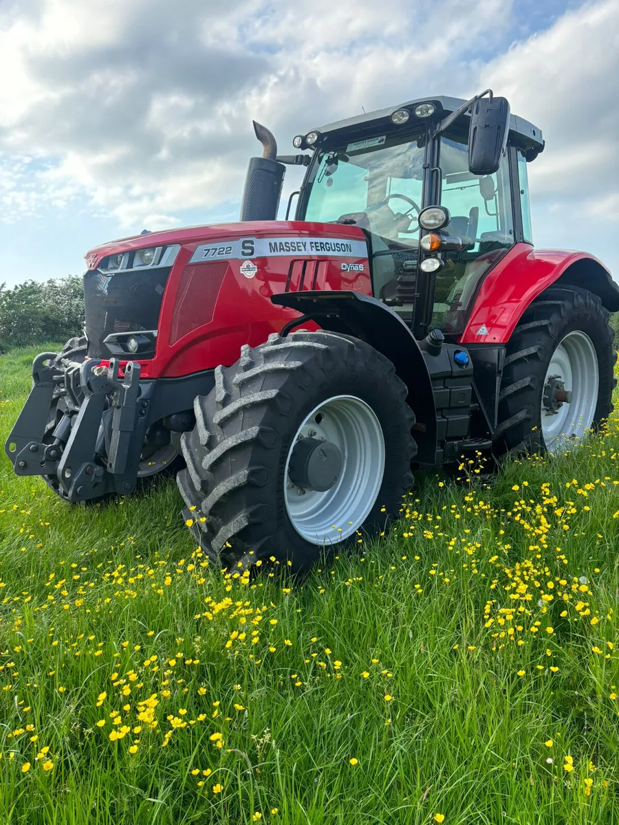 2019 Massey Ferguson 7722S - Image 1