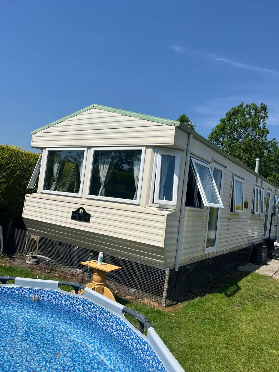 Mobile home - Image 1