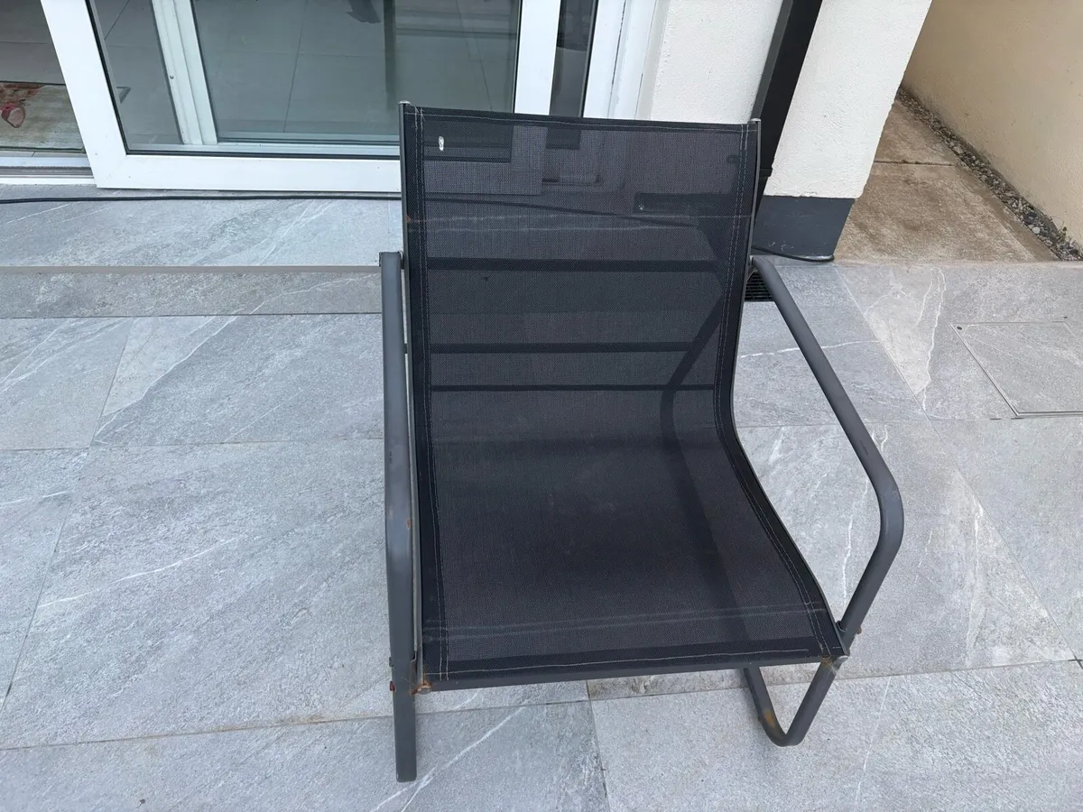 Garden furniture - Image 1