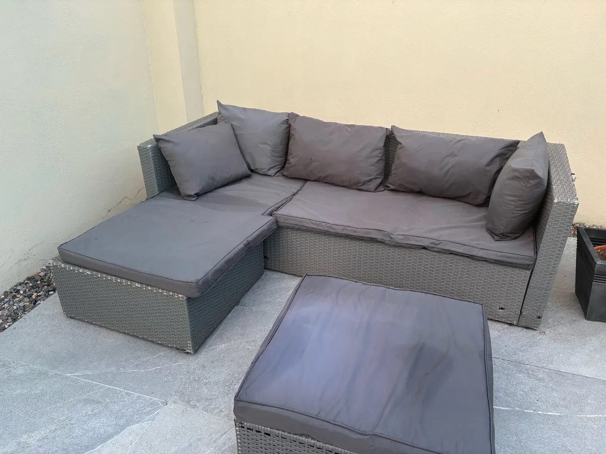Garden furniture - Image 2