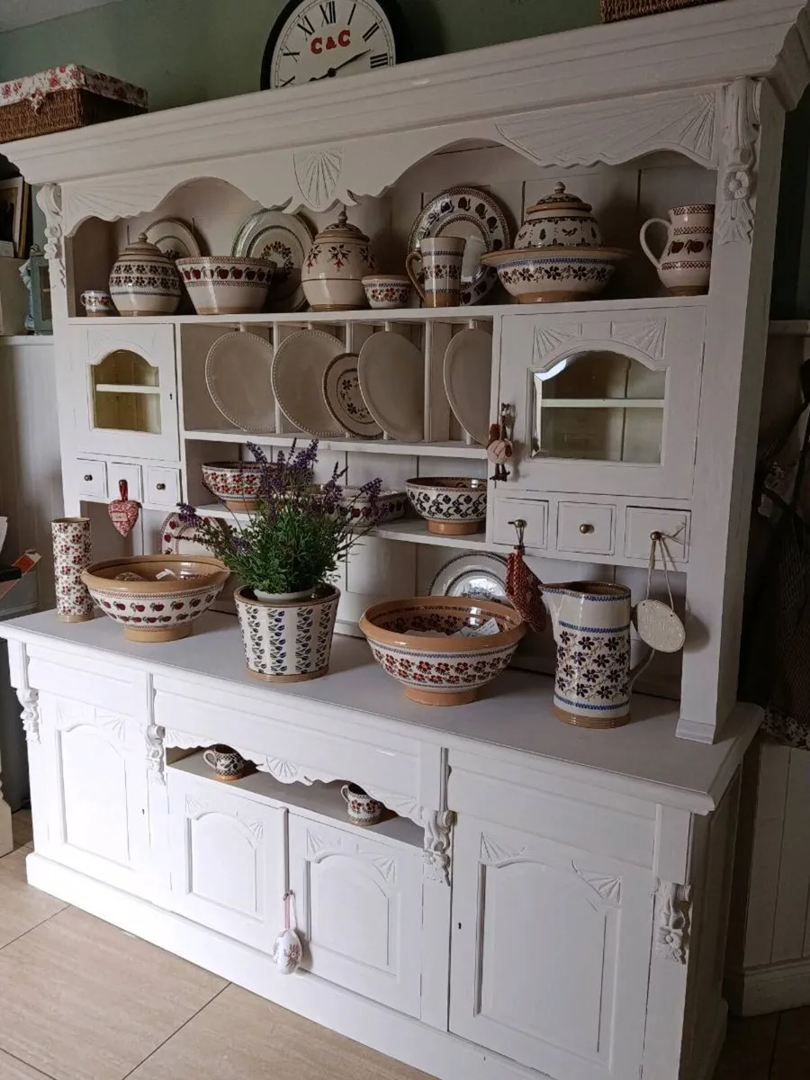 Solid kitchen dresser delivery arranged - Image 3