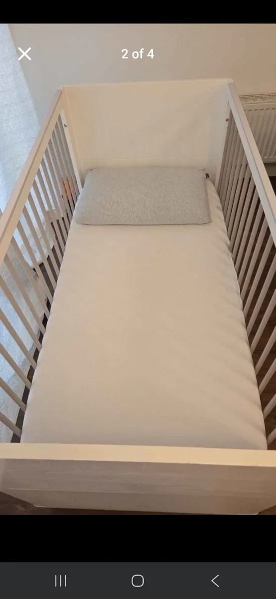 Convertible cot bed with mattress - Image 1