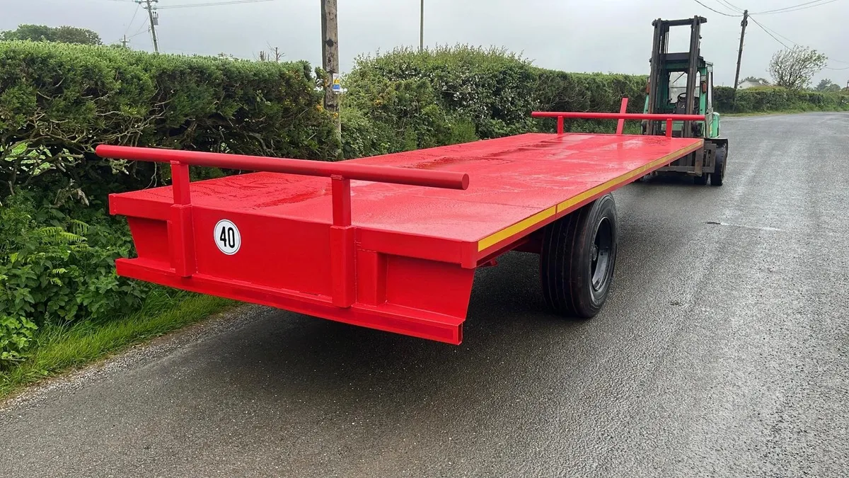 24ft bale trailer - Image 1