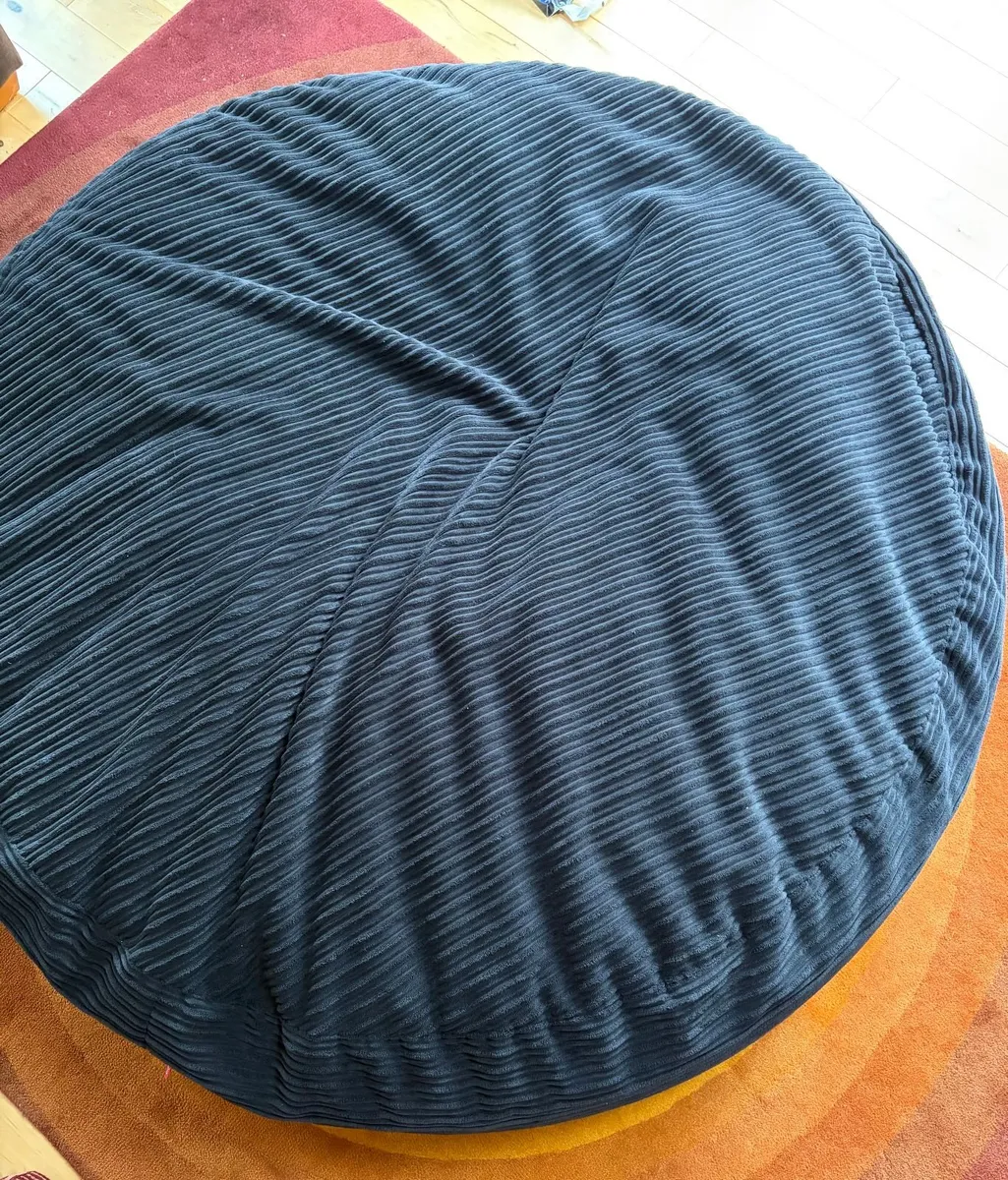 Big Bertha Original Bean Bag, Like new - Image 1