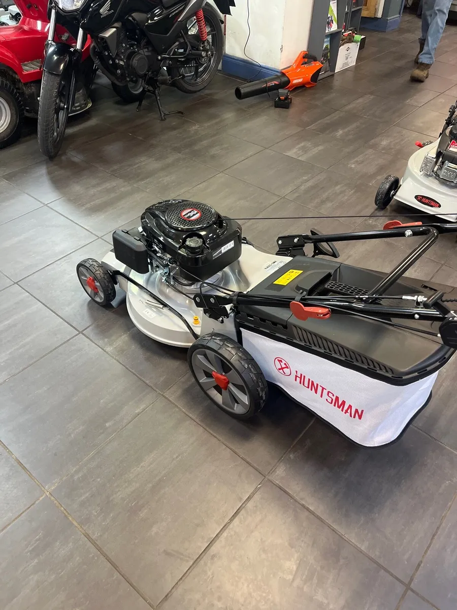 Lawnmowers - Image 4