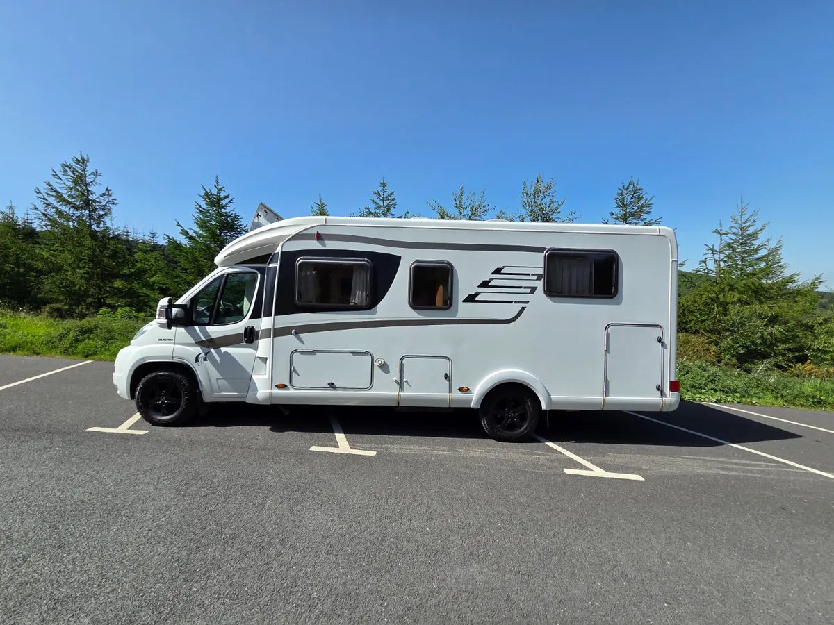 2014 HYMER TRAMP 698CL ISLAND BED A MUST SEE - Image 3