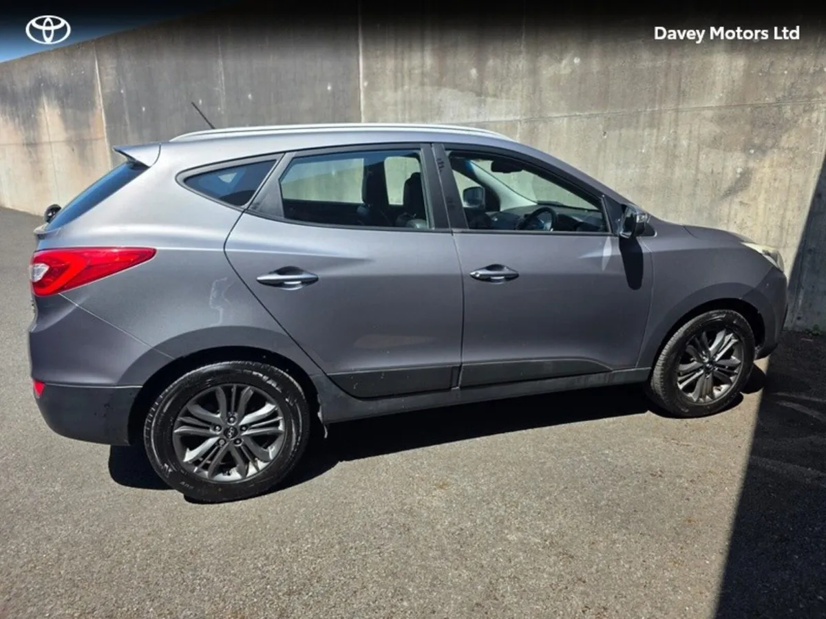 Hyundai ix35 1.7 CRDI SE 5DR - Image 3