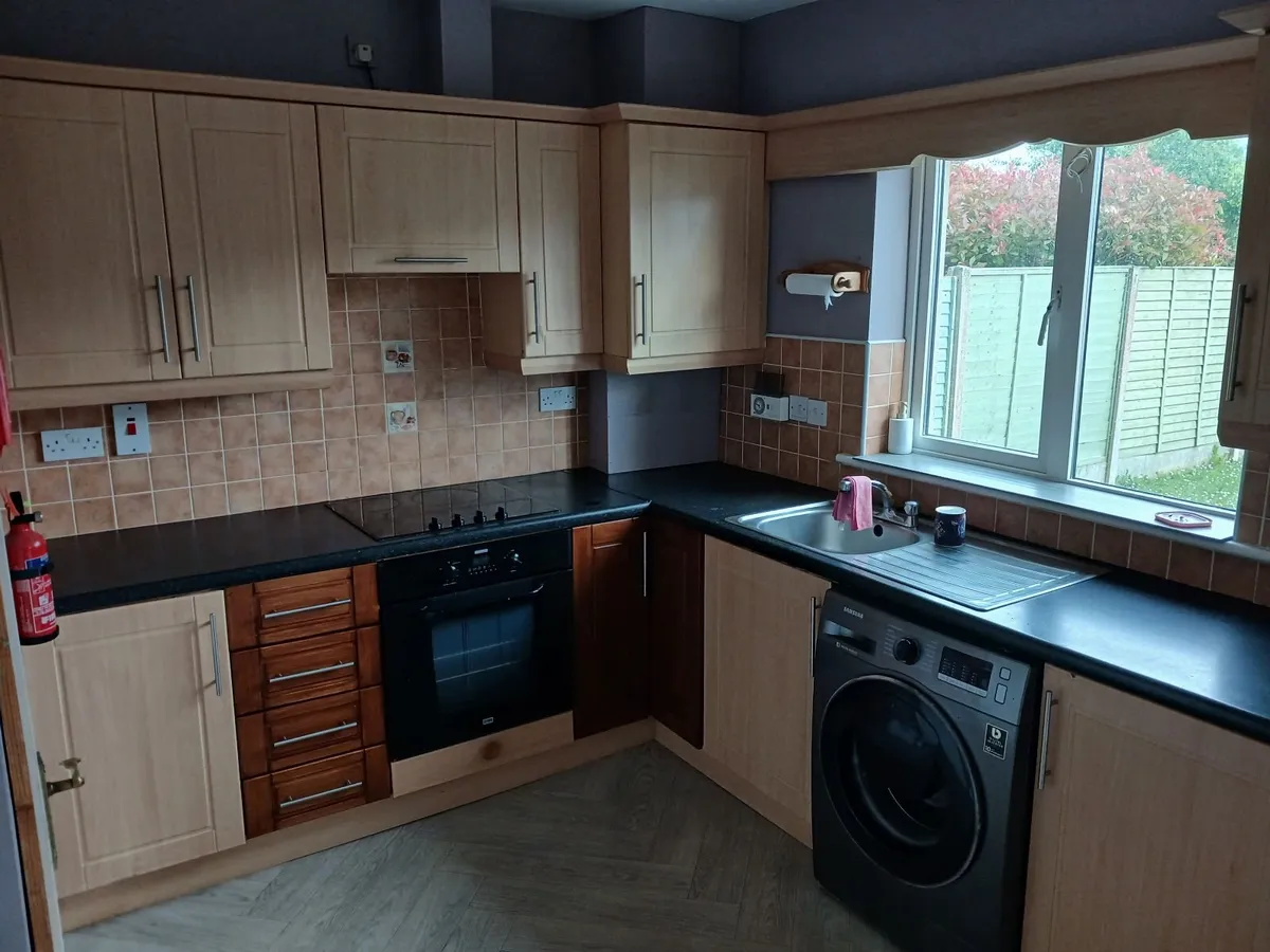 3 Bedroom / 3 Bathroom House To Let in Ballincolli - Image 4