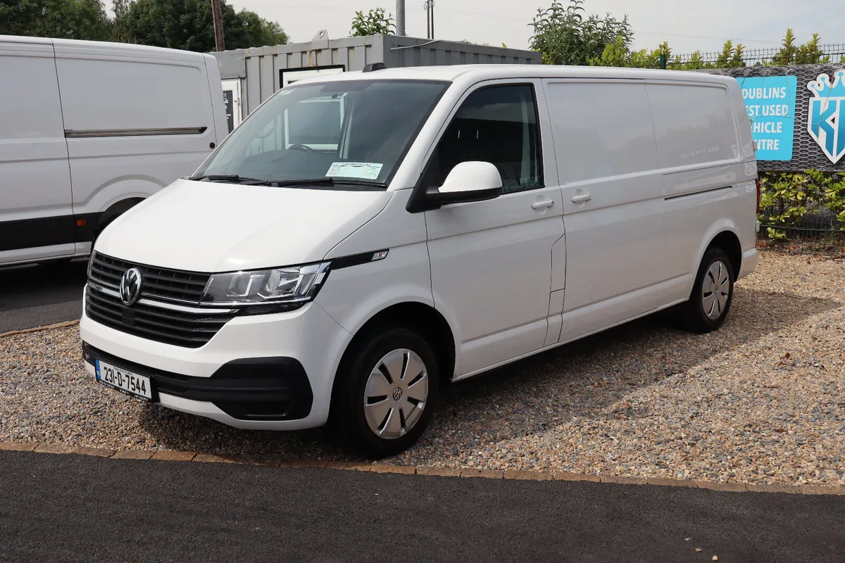 Volkswagen Transporter 2023 HIGHLINE LWB AC - Image 2