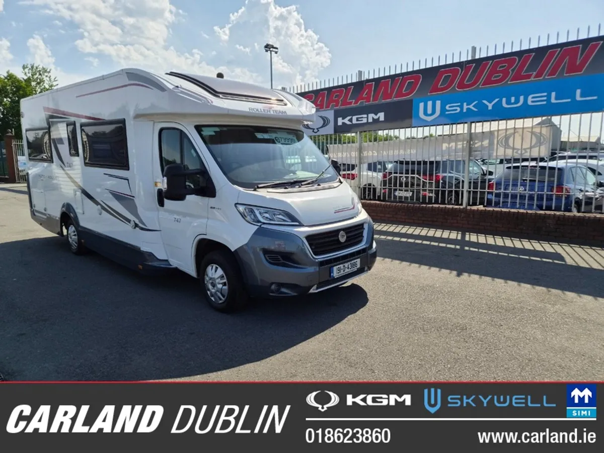 Rollerteam Autoroller 6 berth Luxury Motorhome - Image 1