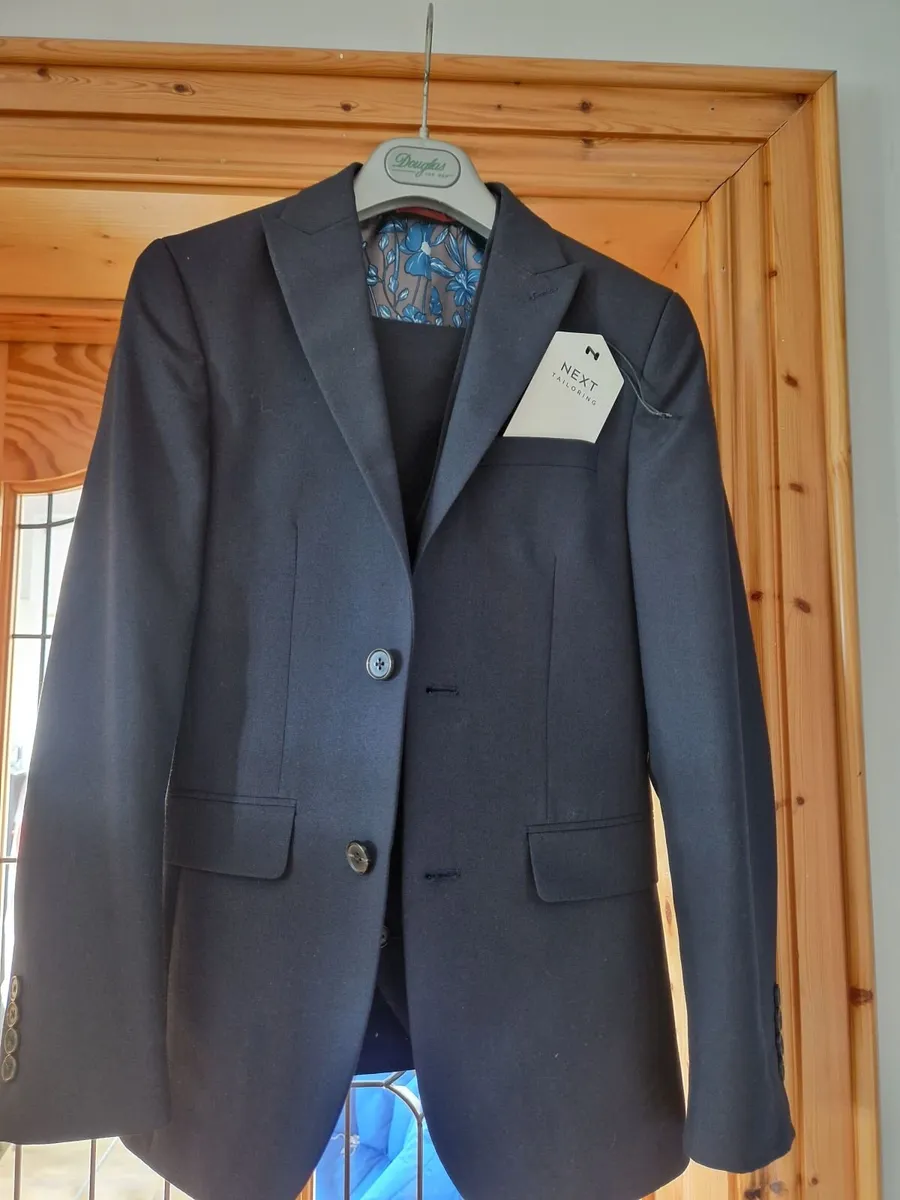Suit - Image 3