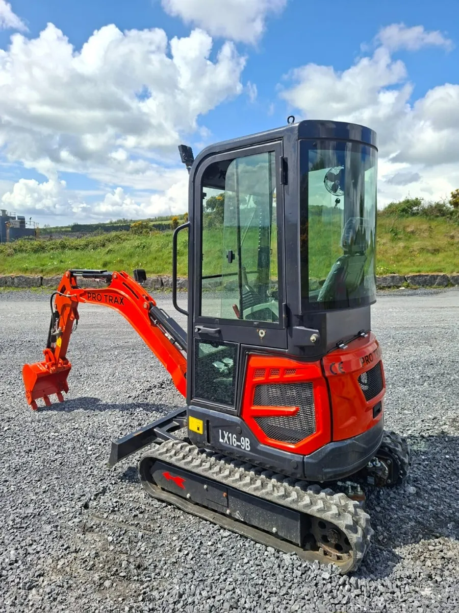 Kubota 1.6 Tonne Pro Trax - Image 3