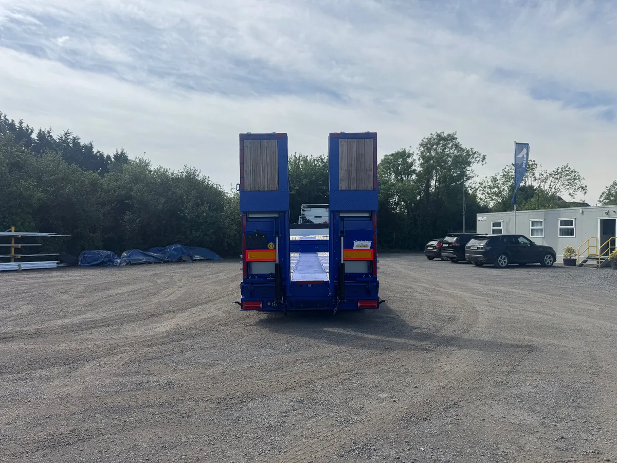 2026 Kassbohrer 4 Axle Extendable Low Loader - Image 3