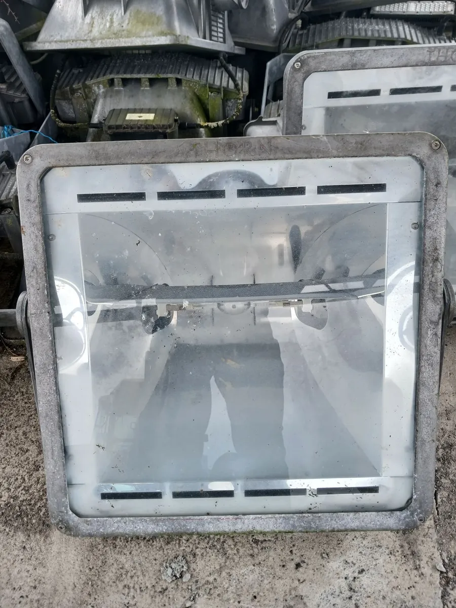 Flood lights - Image 1