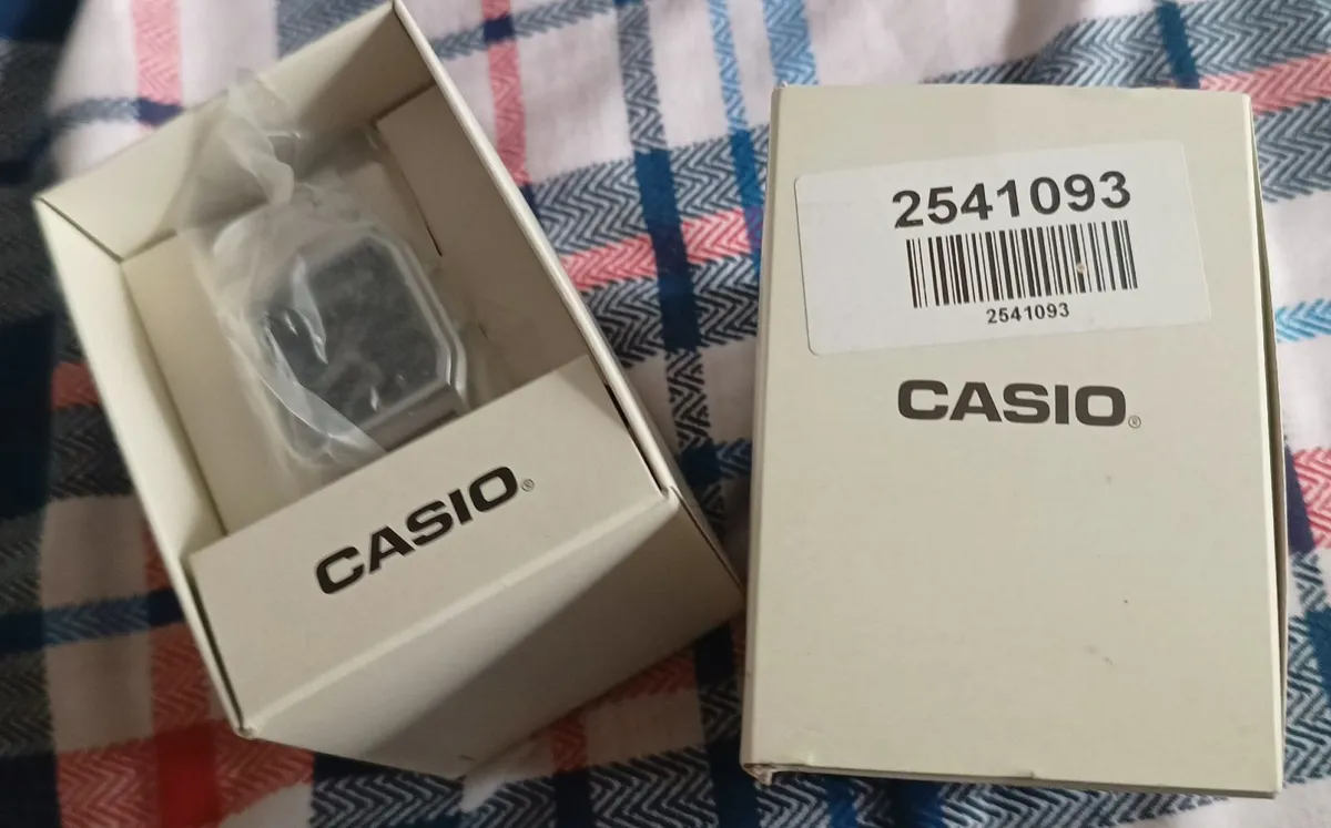 Casio Retro Style Unisex Watch - Image 4