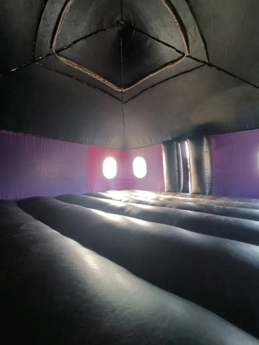 Bouncy castles - Image 2