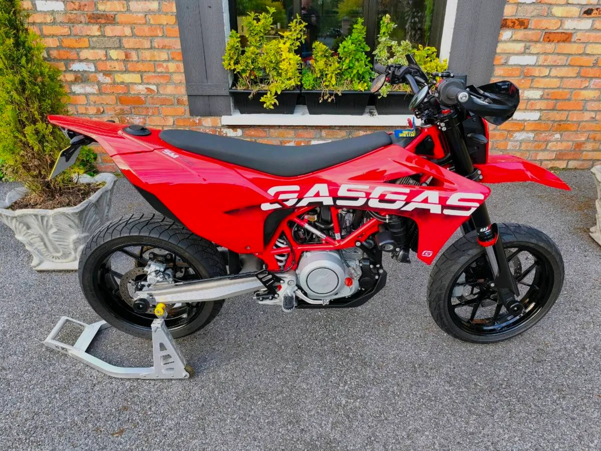 GASGAS 700 SM 2023 - Image 1