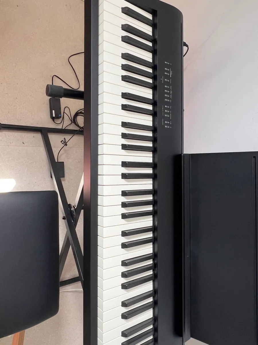 Roland FP-30X Digital Piano - Image 2