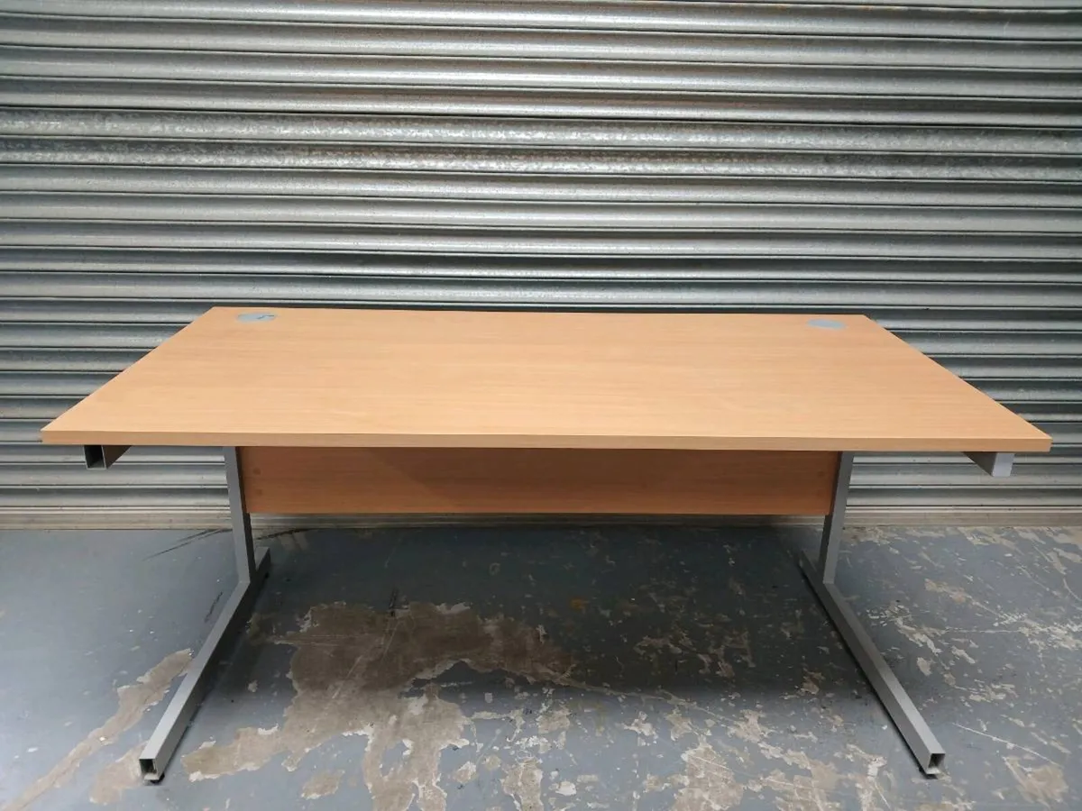 Office desk - Image 1