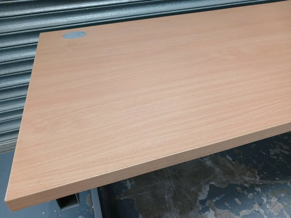 Office desk - Image 2