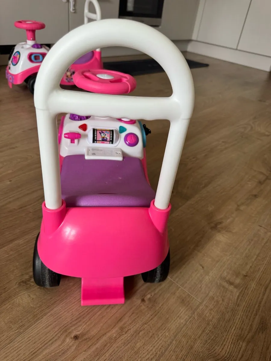 Ride on kids toy car - Image 3