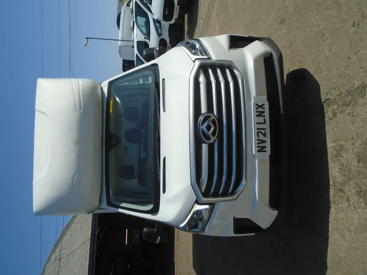2021 Maxus DELIVER 9 LUTON - Image 2