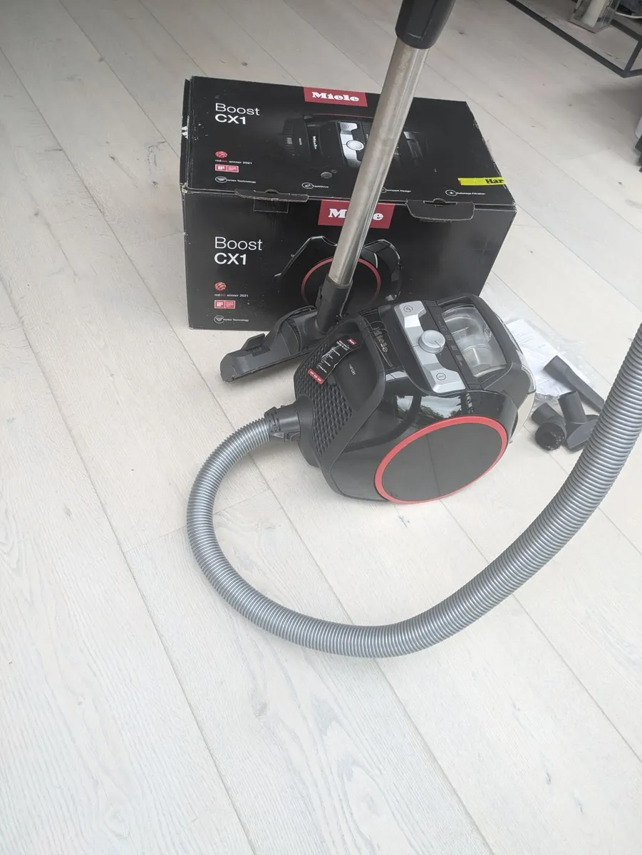 Miele bagless vacuum boost CX1 - Image 4