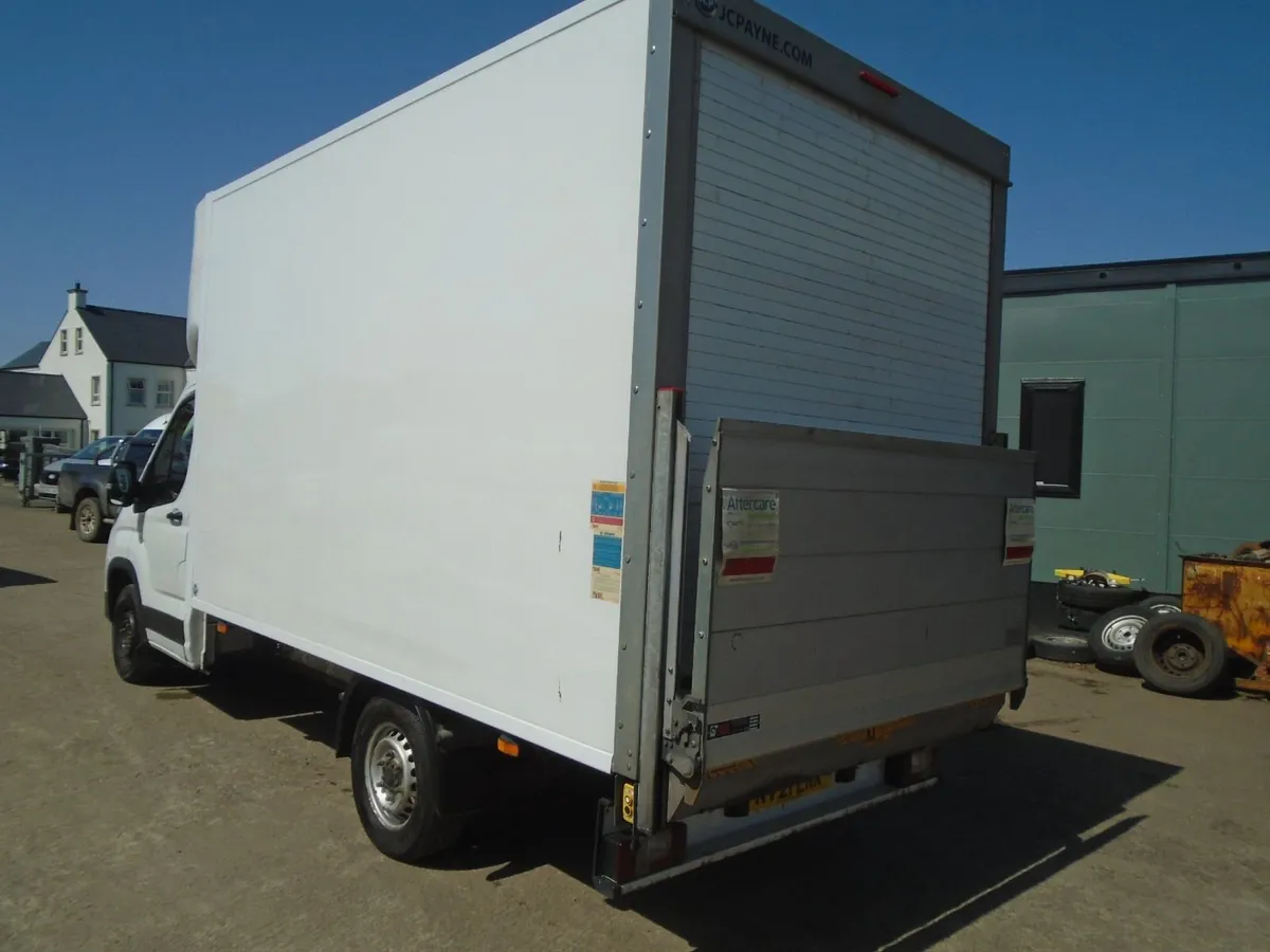 2021 Maxus DELIVER 9 LUTON - Image 4