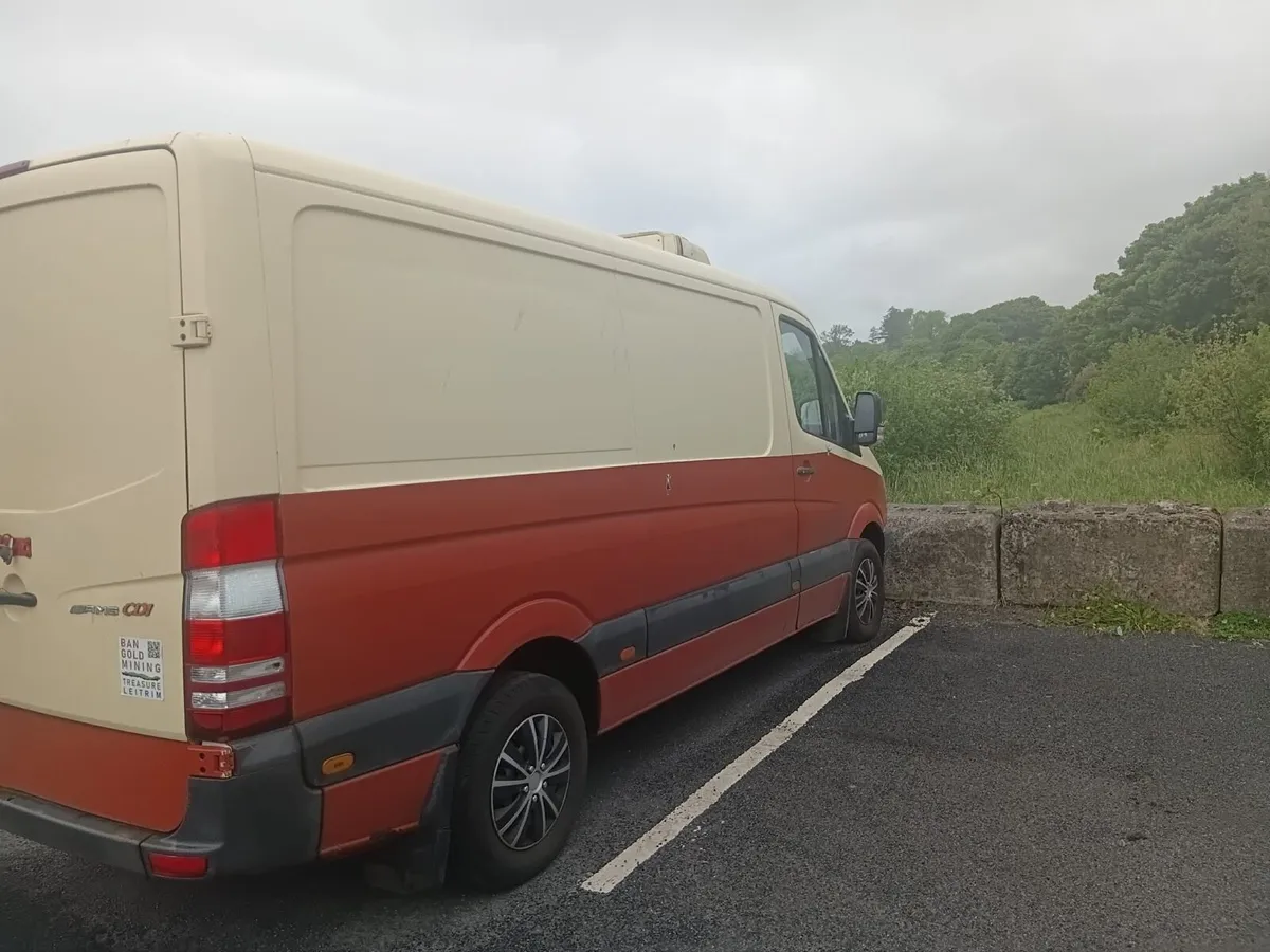 2008 Mercedes Sprinter LWB - Image 2
