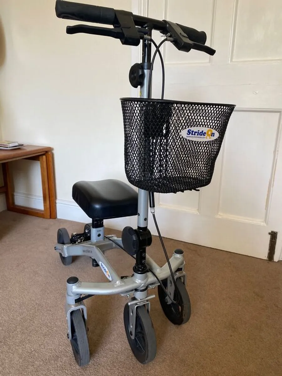 StrideOn Knee Walker / Knee Scooter in Excellent Condition - Image 1
