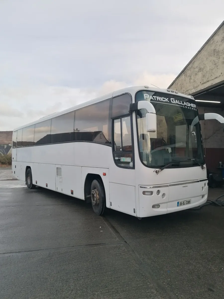 Volvo 2006 - Image 1