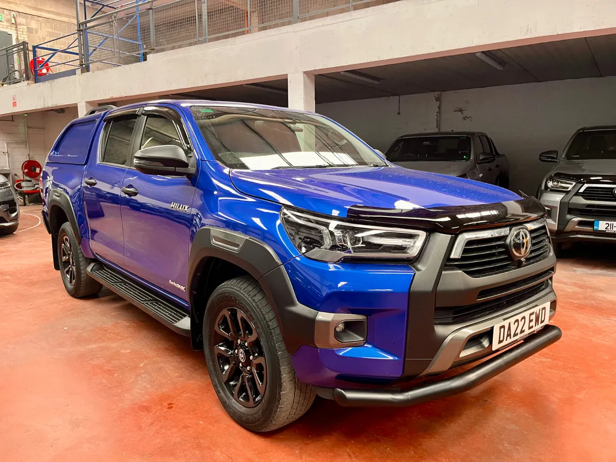 2022 Toyota Hilux 2.8 Invincible X Auto - Image 2