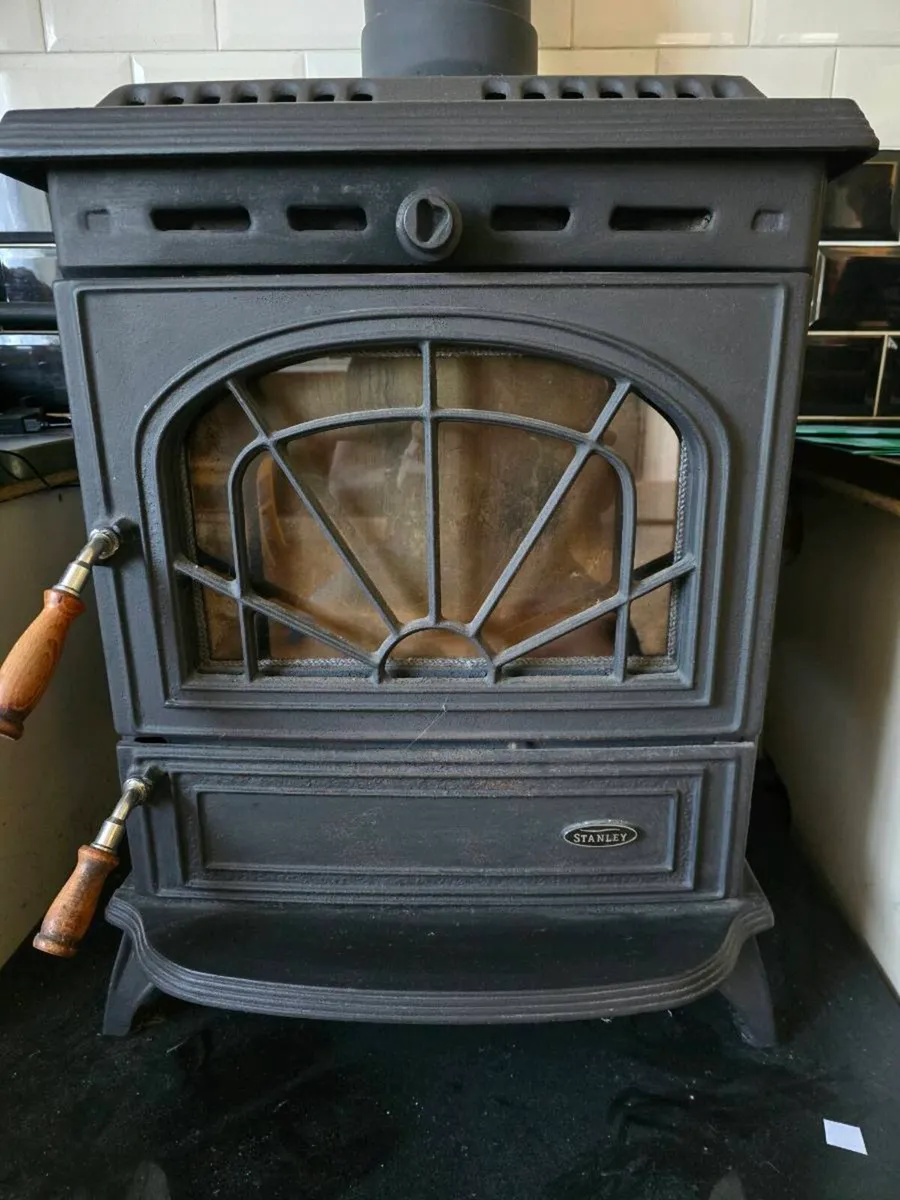 Stanley Erin Back Boiler Stove - Image 1