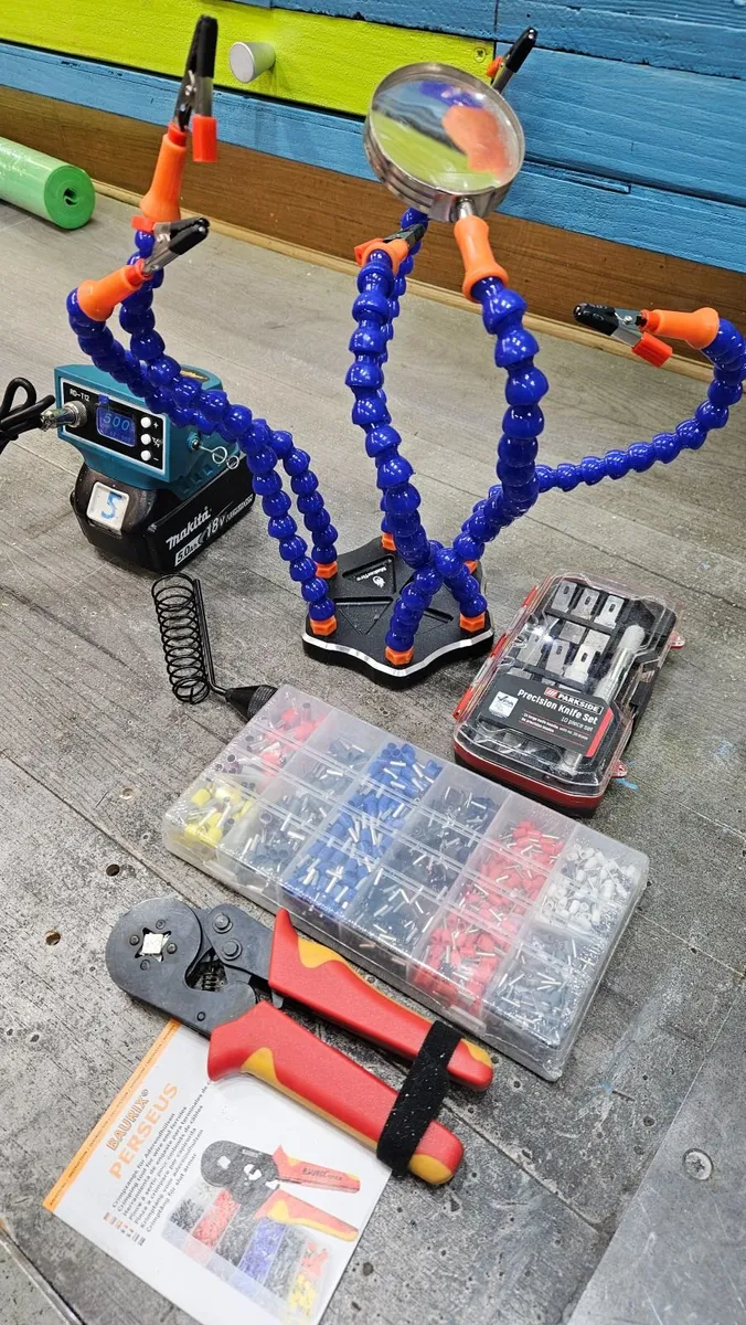 Soldering iron for Makita 18V LXT Batteries - Image 1