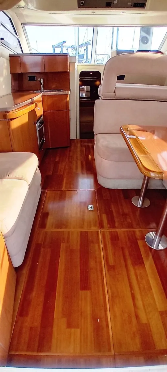 Sealine F34 with generator - Image 3