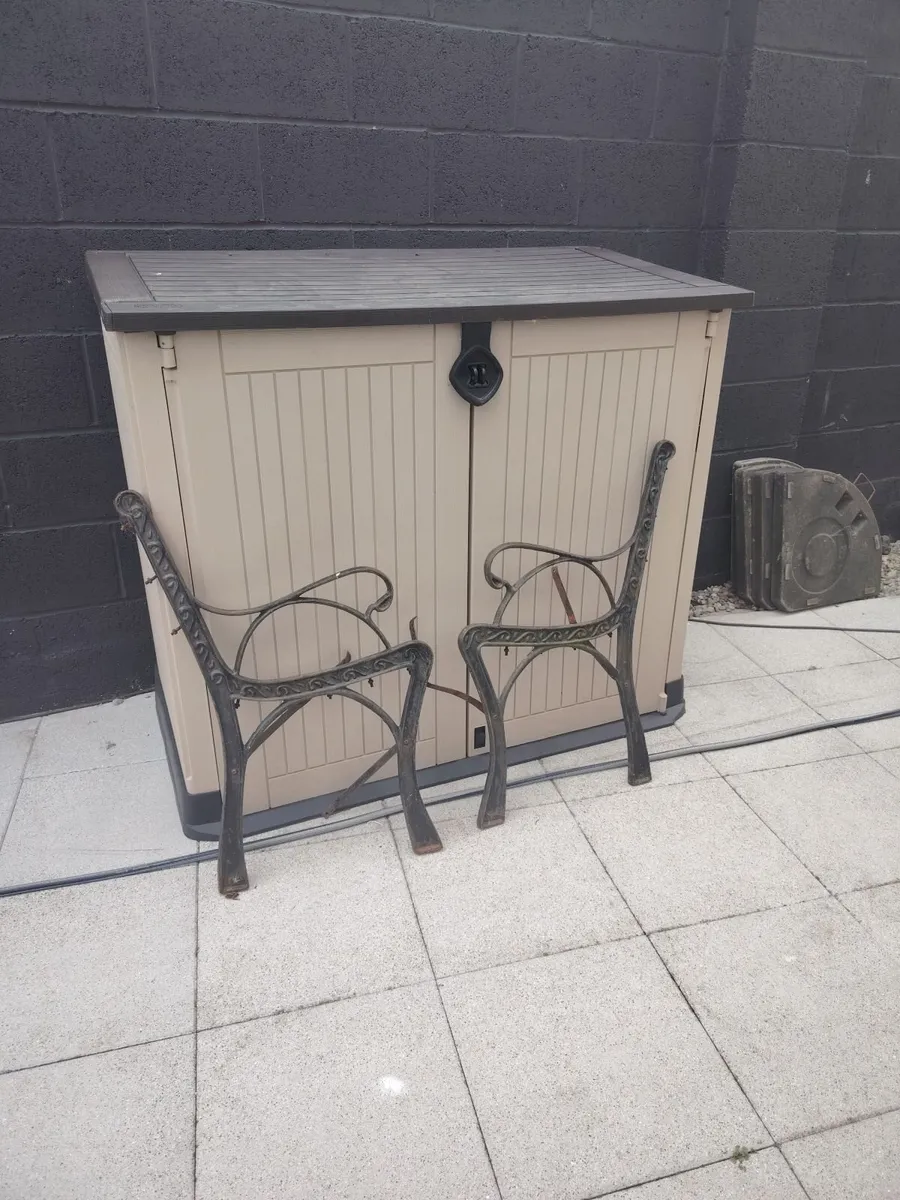 Garden bench