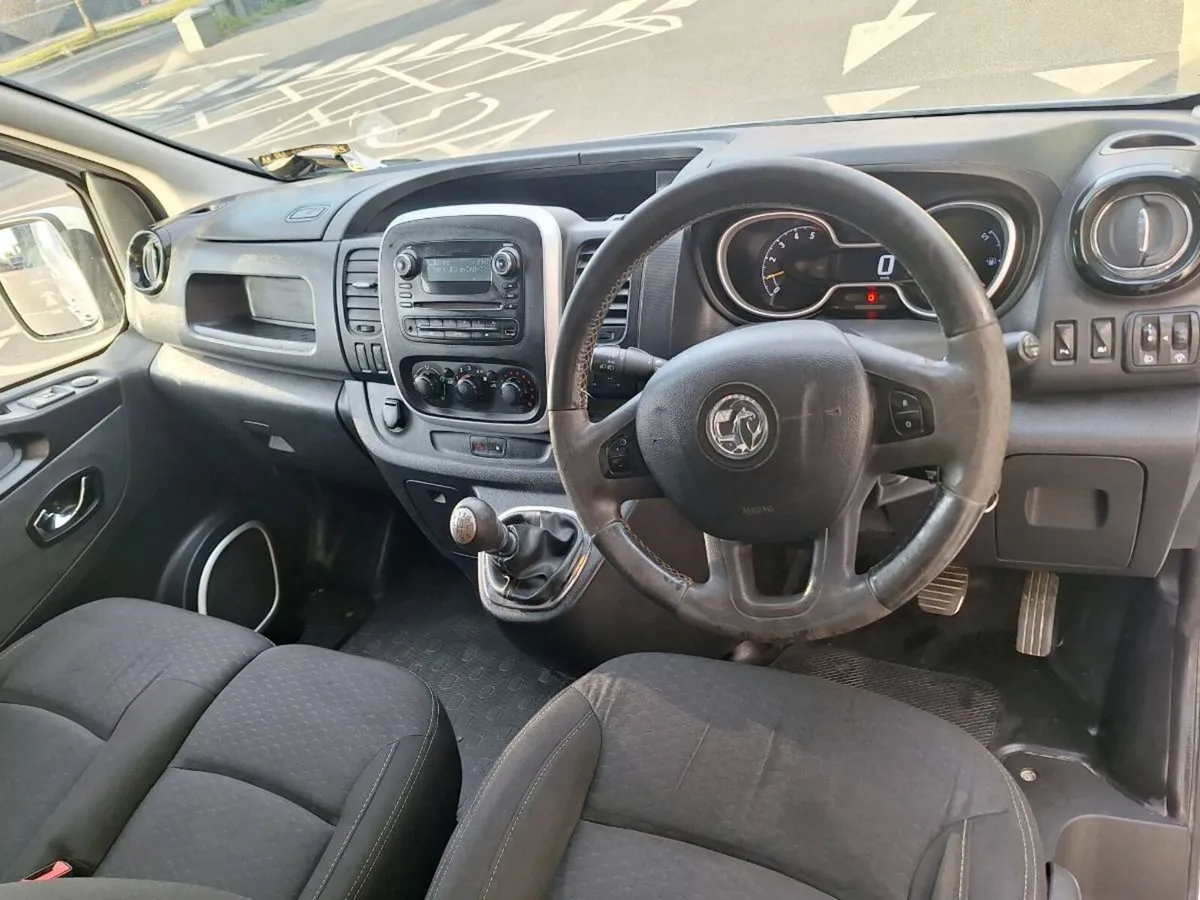 Opel / Vauxhall Vivaro new DOE taxed LWB - Image 2