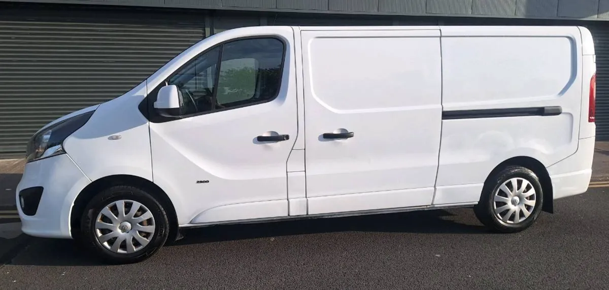 Opel / Vauxhall Vivaro new DOE taxed LWB - Image 4