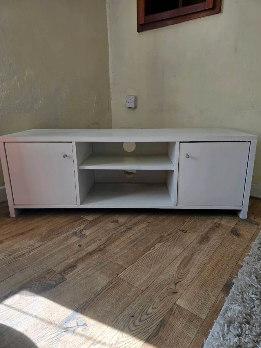 TV stand unit - Image 1