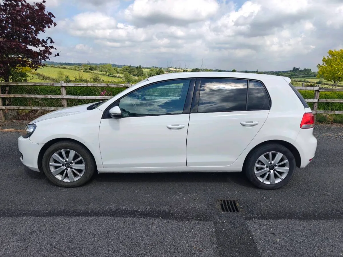 2011 Volkswagen Golf 1.6TDI - Image 2
