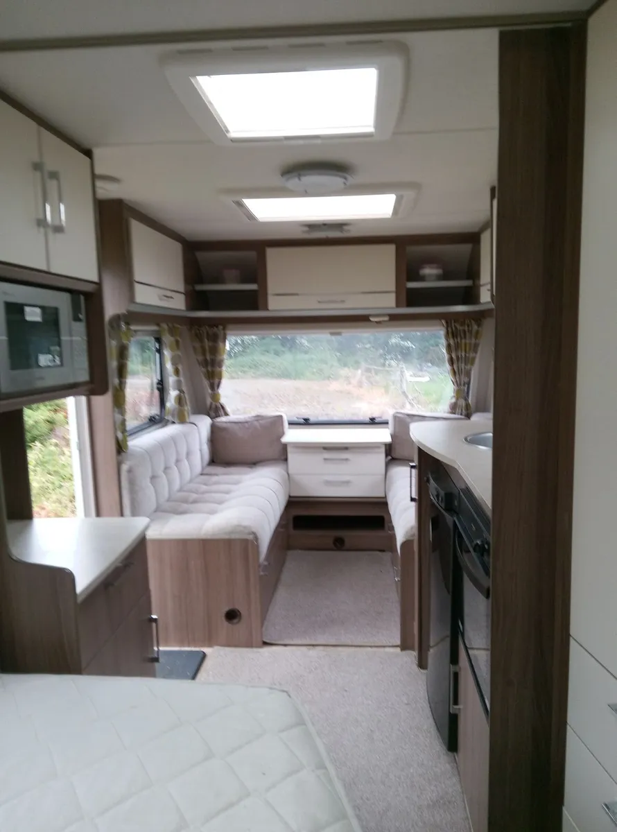 Venus 540 caravan - Image 1