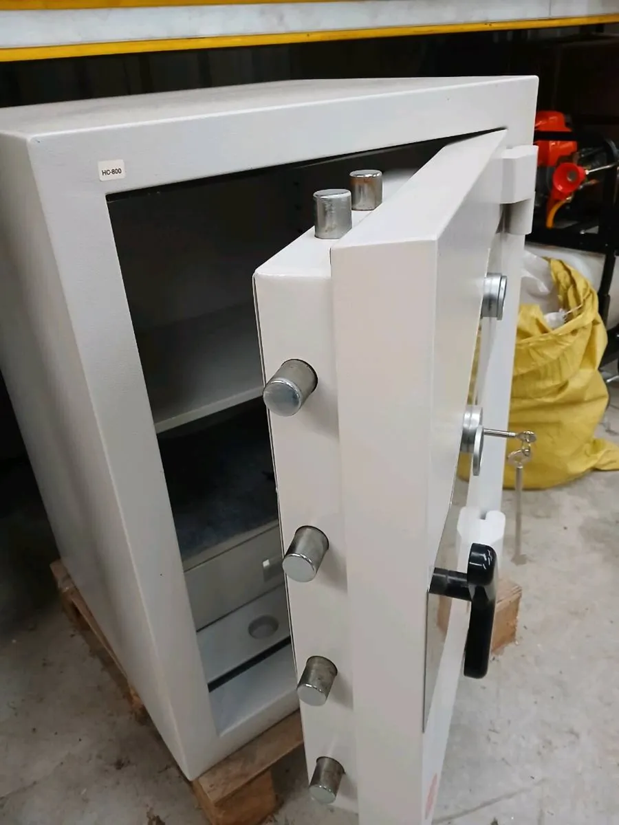 Grade 1 Fireproof high security Safe - Image 2