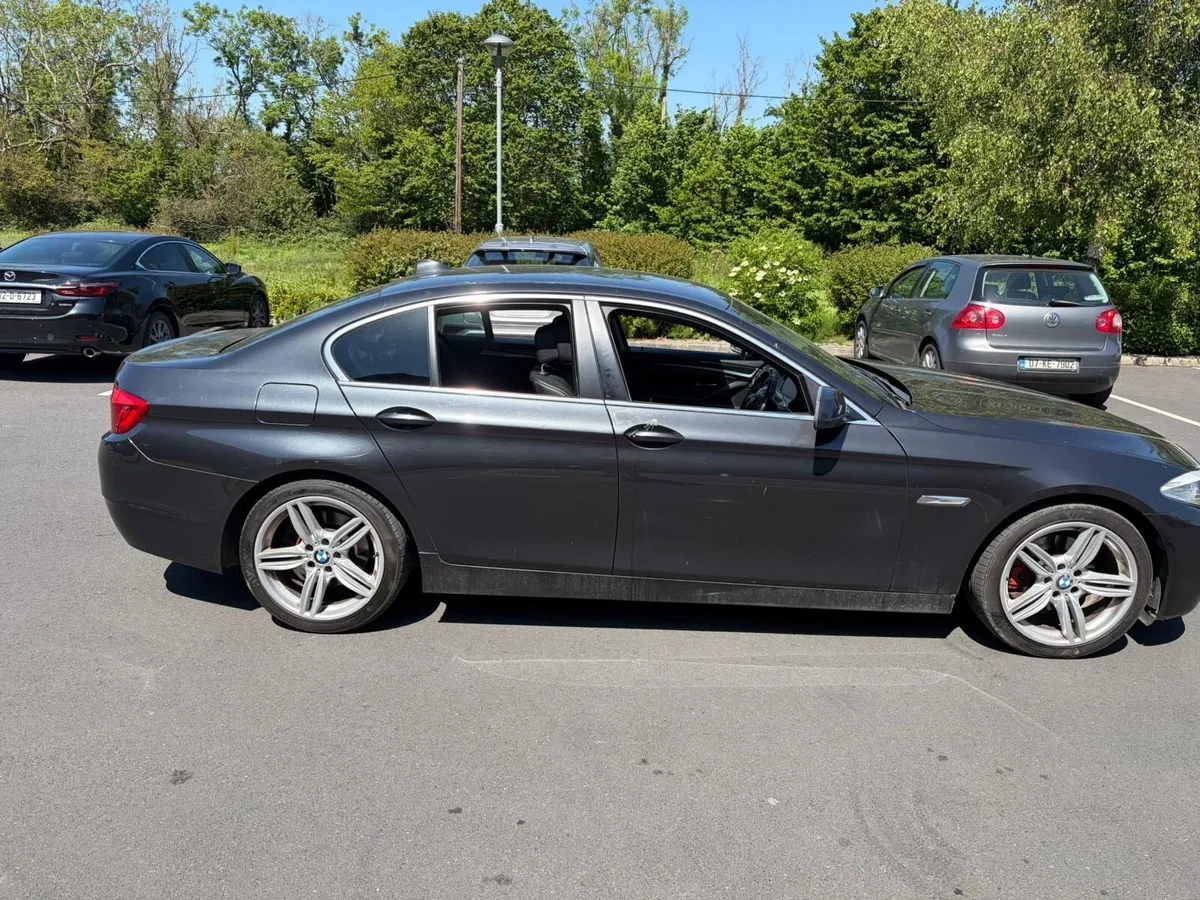 2012 BMW 5 series 520d se - Image 4