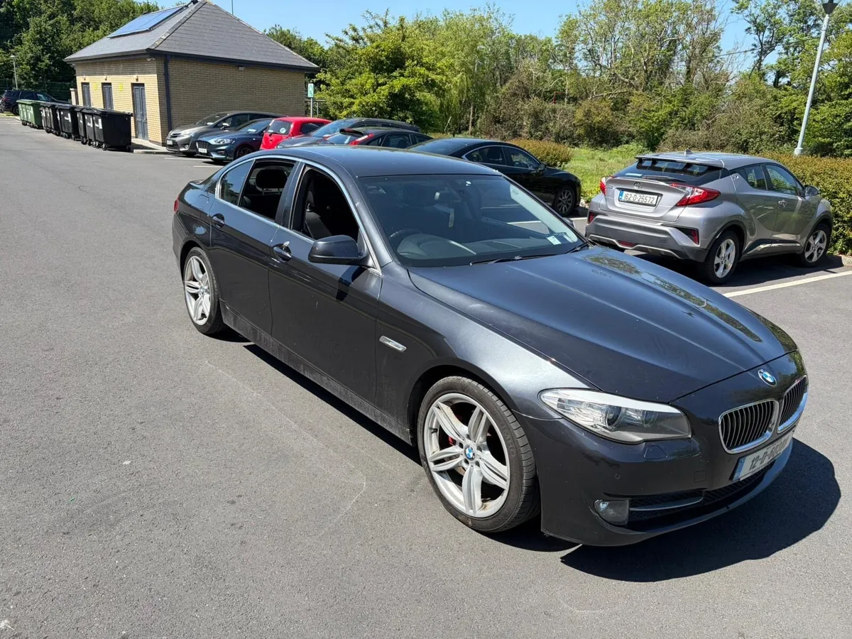2012 BMW 5 series 520d se - Image 2