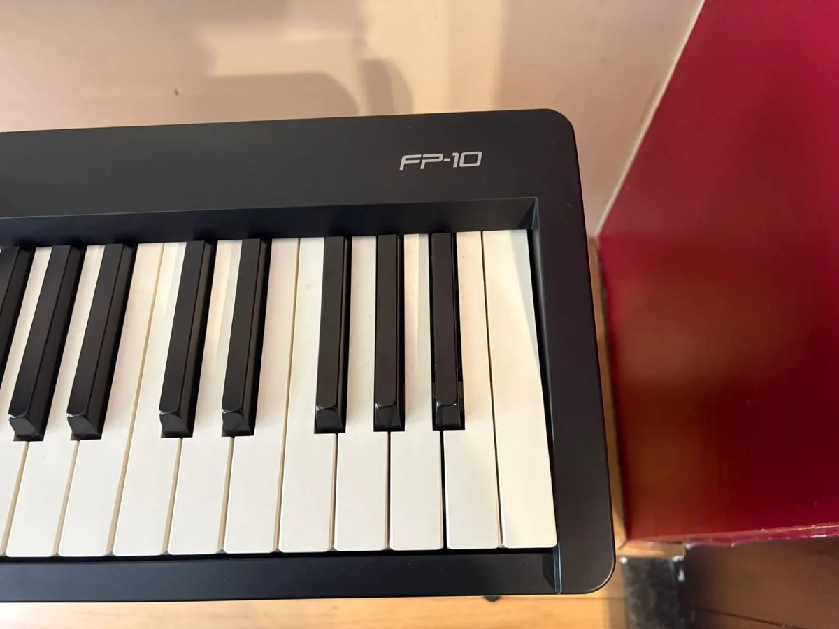 Roland FP-10 Digital Piano Bundle - Image 3
