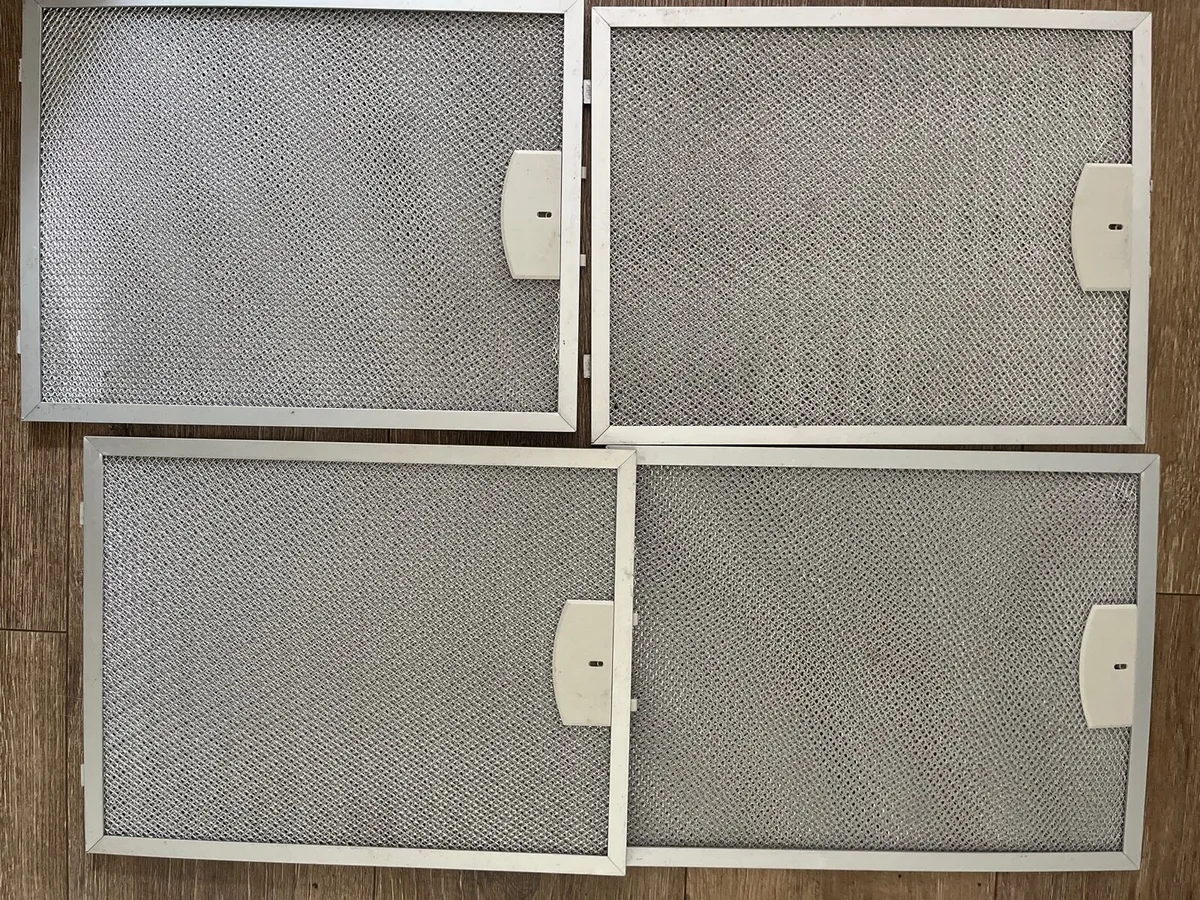 Four Cooker Hood Metal Mesh Grease Filters - Image 4