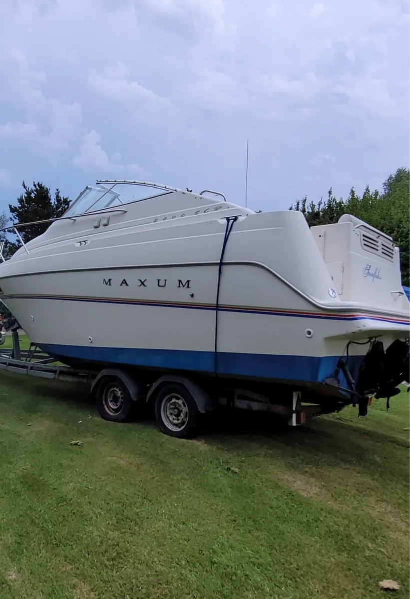 Maxum 2400SCR - Image 2