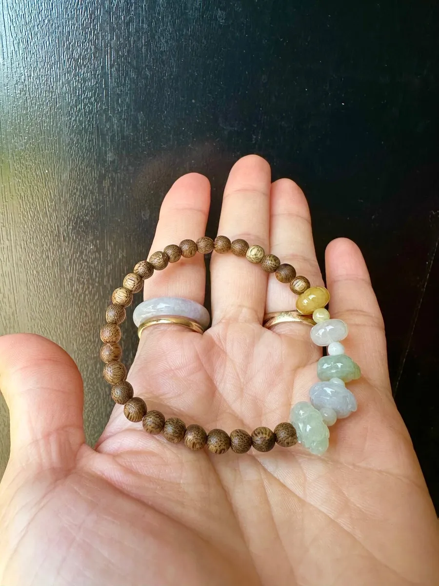 Agarwood mix Jadeite Jade Bracelet - Image 3