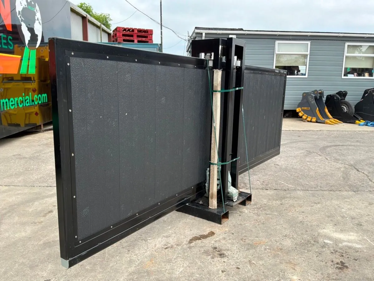 UNUSED 4.0mts ELECTRIC SLIDING GATE........1792t. - Image 4