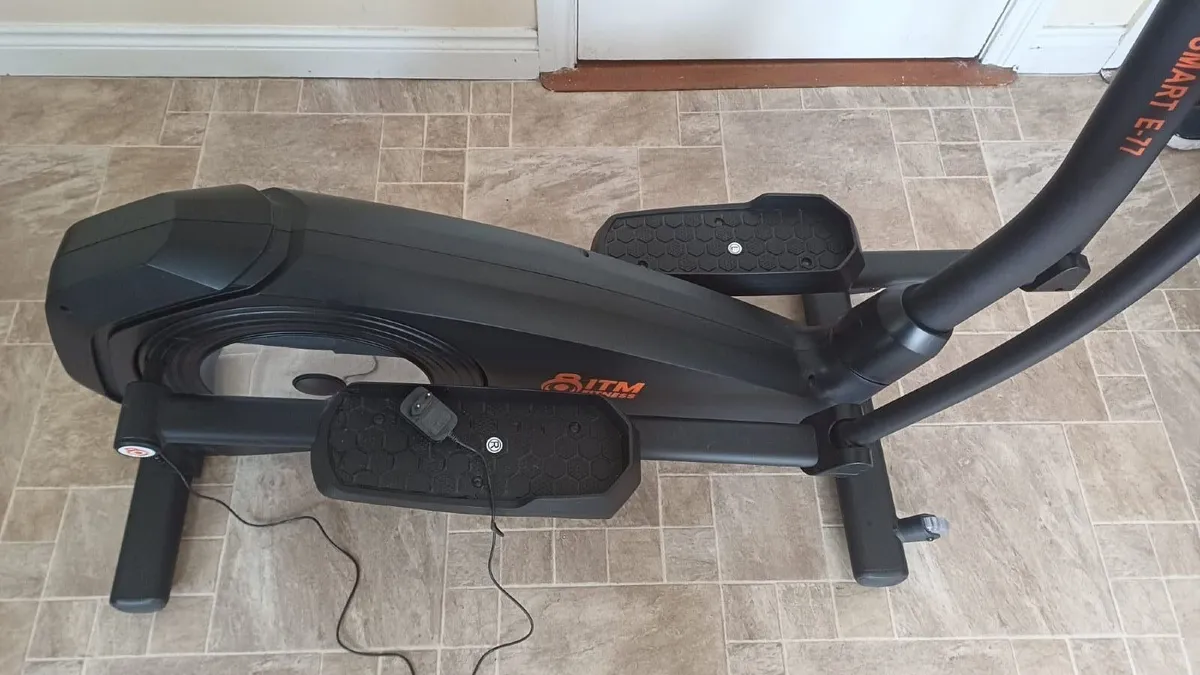 Cross trainer - Image 3